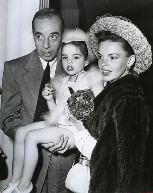 Винсент Миннелли и Джуди Гарленд с дочерью Лайзой
