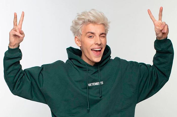 блогер Влад Бумага