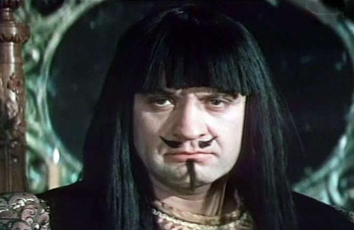 Вячеслав Богачев в фильме Пока бьют часы