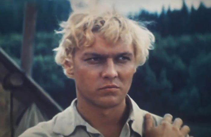 Вячеслав Воскресенский в фильме Сюда не залетали чайки