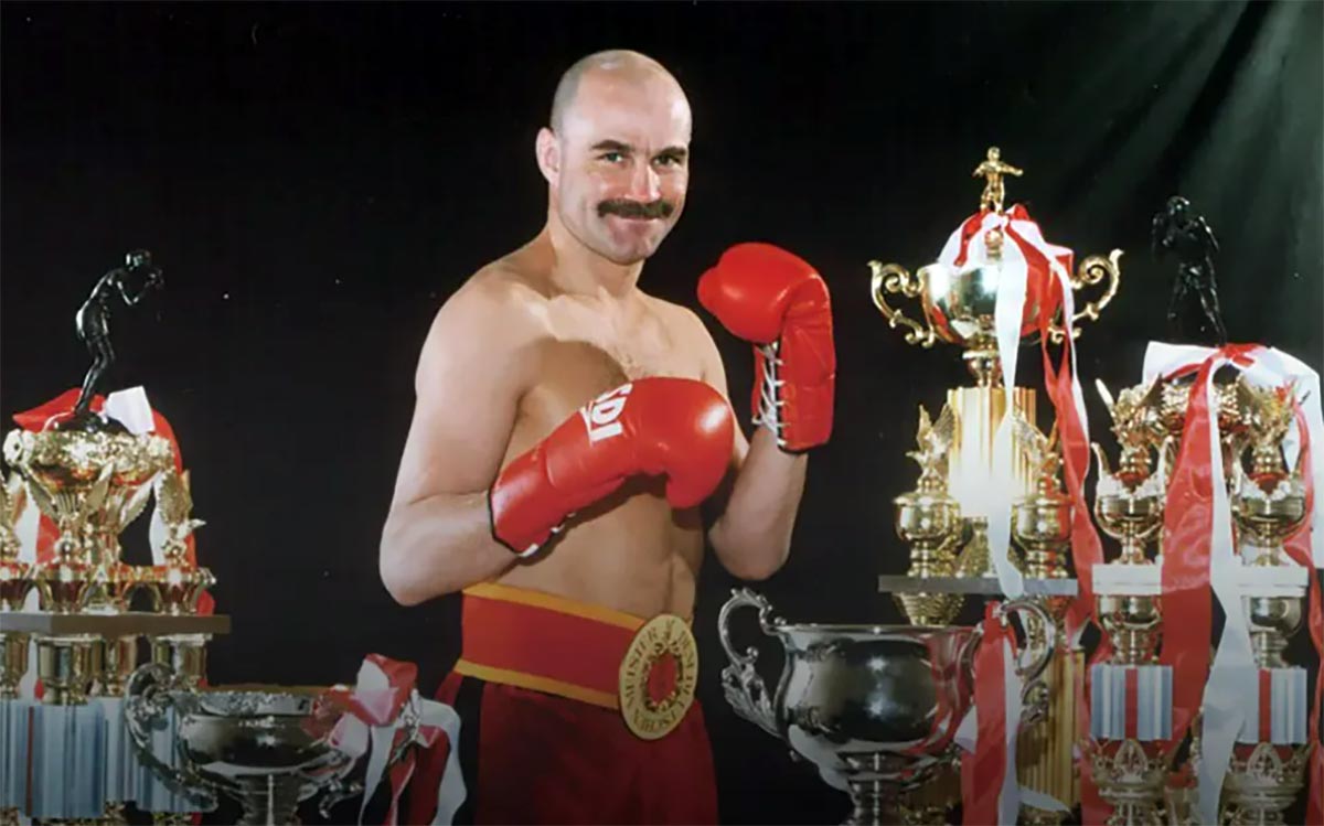 боксер Вячеслав Яновский