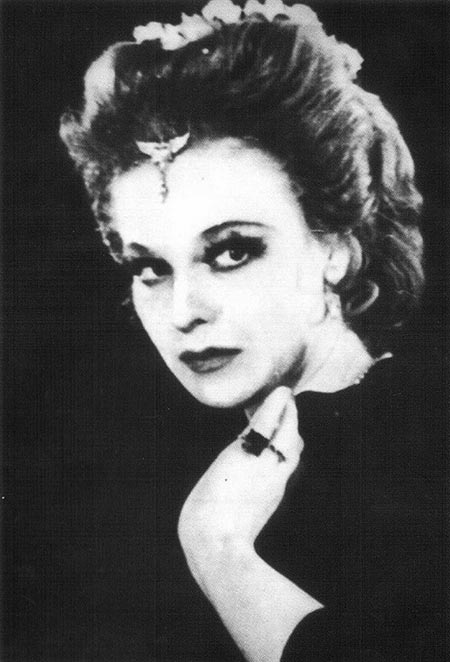 Валентина Попова в молодости