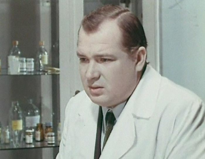 Владимир Бурлаков в фильме Дни хирурга Мишкина