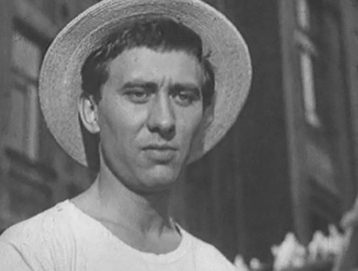 Владимир Шурупов в фильме Мальчик и голубь