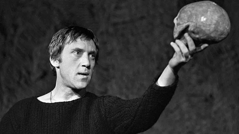 Владимир Высоцкий в роли Гамлета