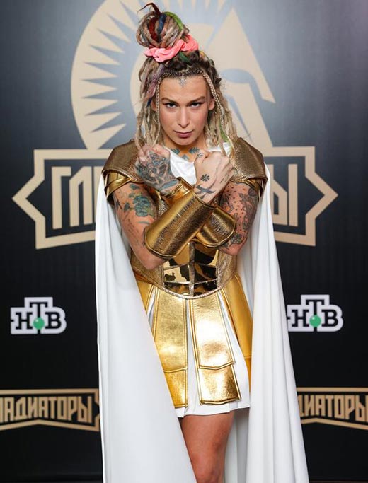 Яна Данилова в шоу Гладиаторы