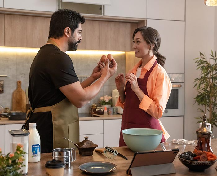 Юлия Калашникова в сериале Я к тебе надолго