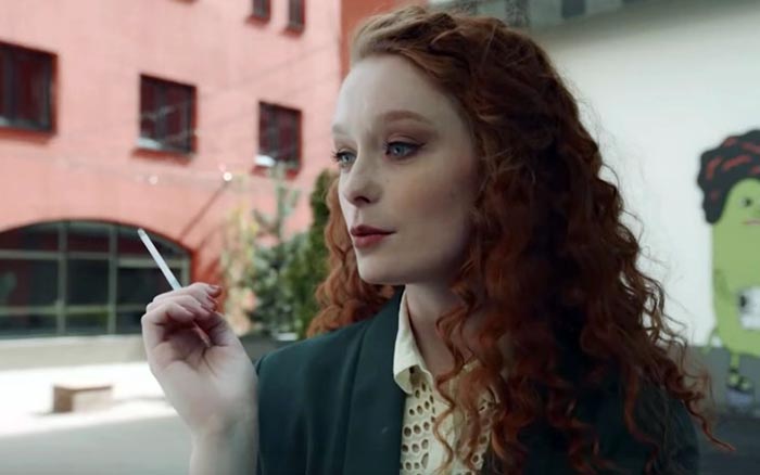 Юлия Лазовская в сериале Дверь в прошлое