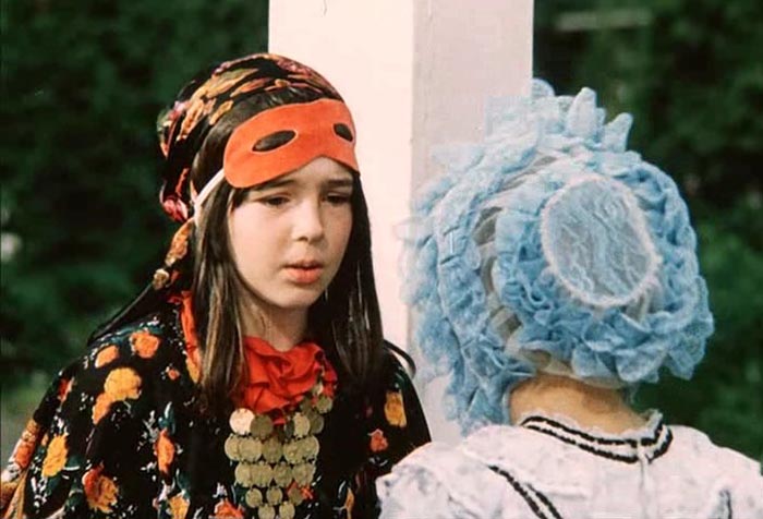 Юлия Шулепова в фильме Веселое сновидение, или Смех и слезы