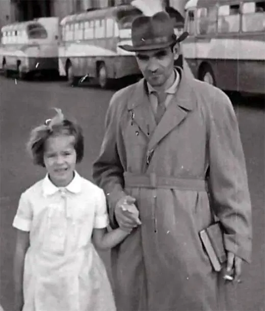 Юрий Кнорозов и внучка Анна