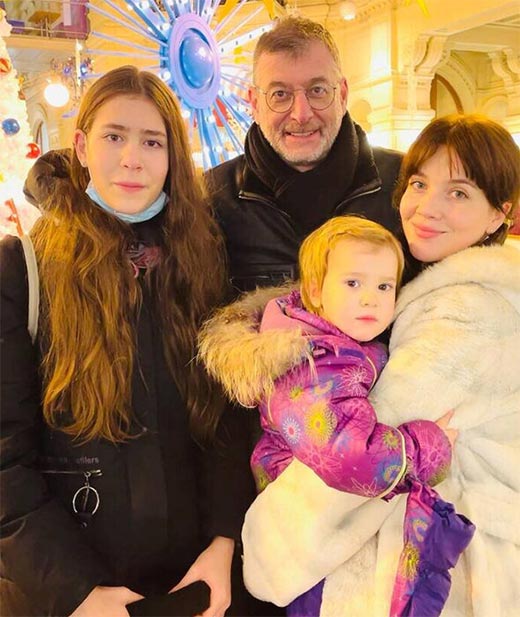 Юрий Попович и Людмила Свитова с детьми