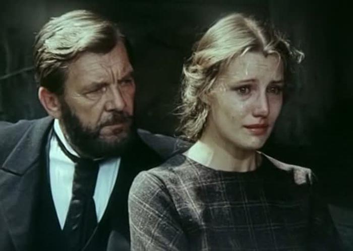 Зане Янчевска в фильме Семья Зитаров