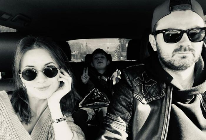 Жанна Куприянова и Роман Притула с сыном