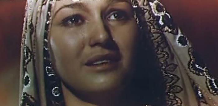 Жанна Смелянская в фильме Поэма двух сердец