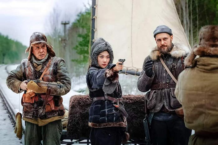 Чжэн Ханьи в фильме Красный шёлк