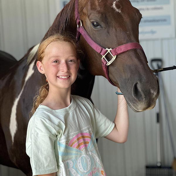 Зои Зиглер с лошадью
