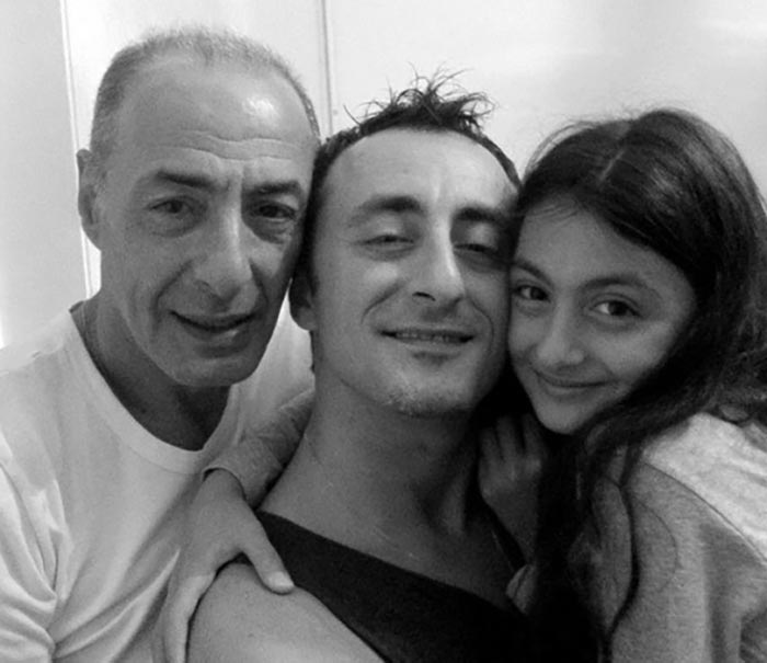 Зураб Кипшидзе с сыном и внучкой