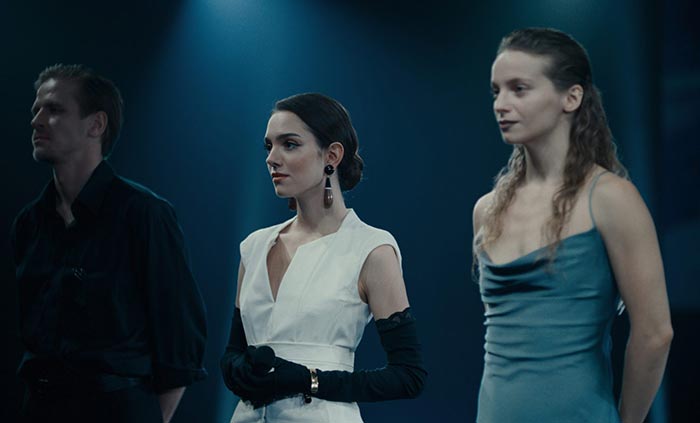 Анна Цыганкова в сериале Искусство падения
