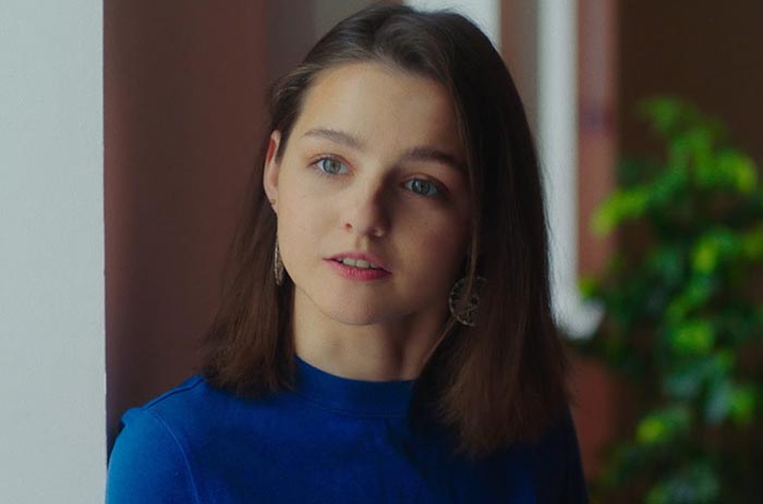 Алина Чеченкова в фильме От одного зайца