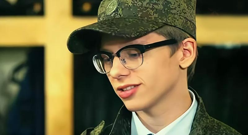 Артем Маркарьян в сериале Ботаны