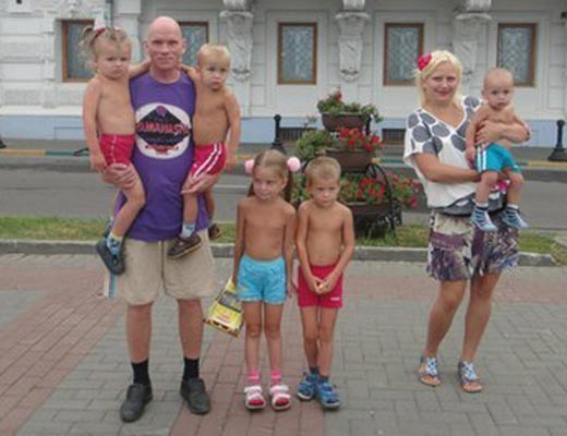 Белов с женой и детьми