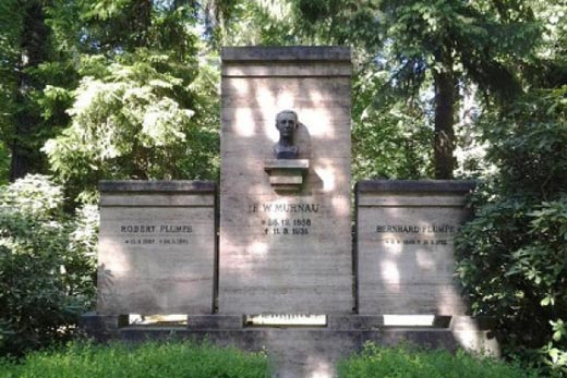 могила Фридриха Вильгельма Мурнау 