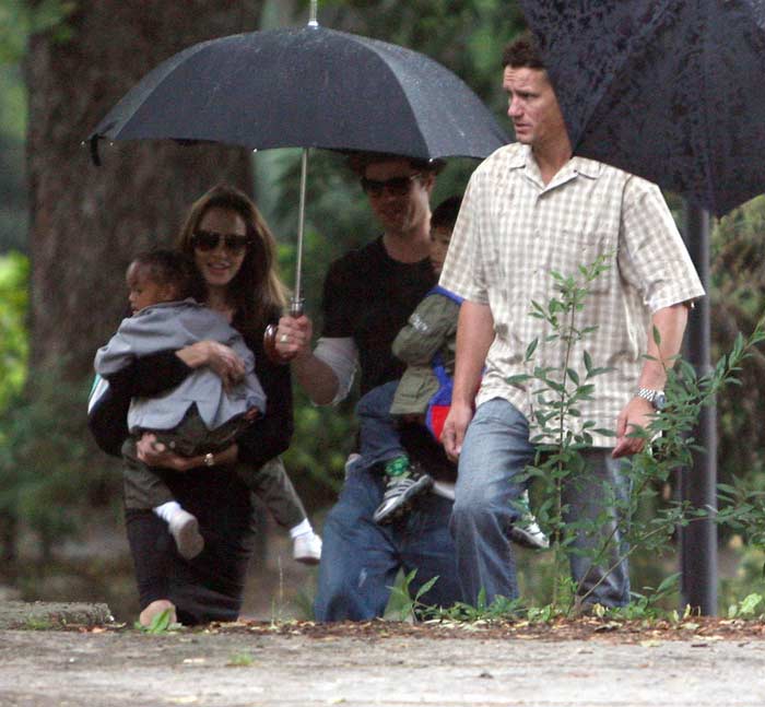 Марк Биллингем с детьми Джоли и Питта 3