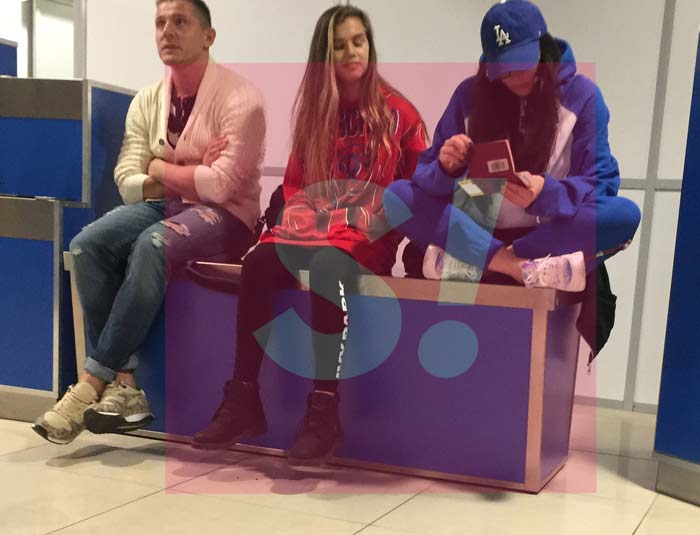 Алена Водонаева и Алекс Малиновский в аэропорту Минска