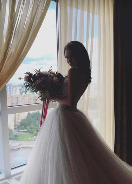 Анастасия Костенко в свадебном платье 2