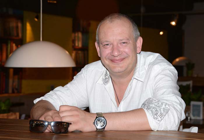 актер Дмитрий Марьянов