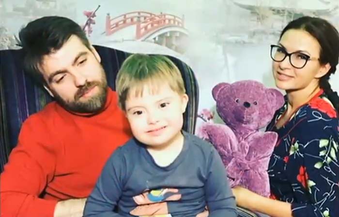 Эвелина Блёданс и Александр Семин с сыном