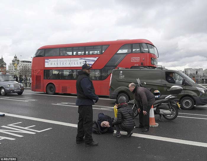 теракт в Лондоне 12