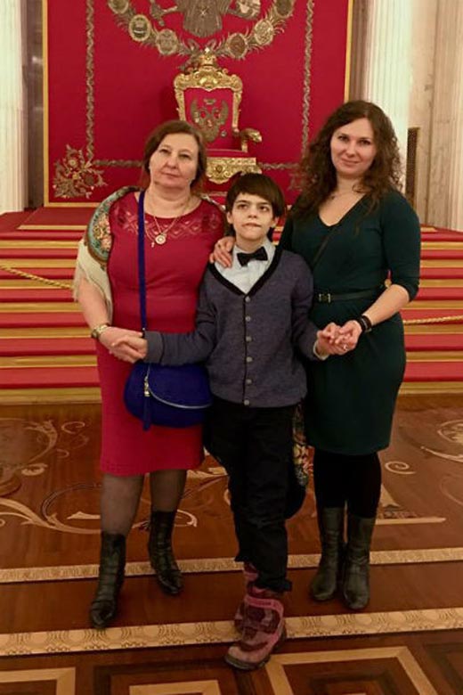 Анастасия Мартцинковская с сыном и мамой