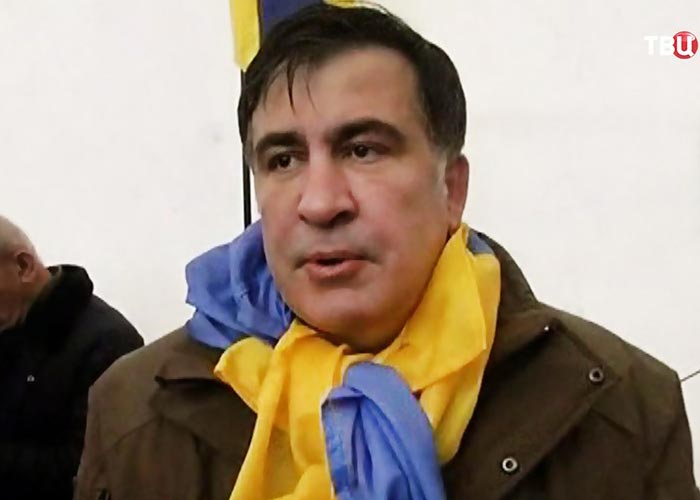 Михаил Саакашвили с украинским флагом