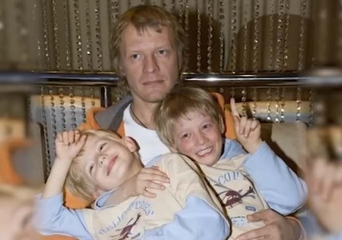 Алексей Серебряков с сыновьями