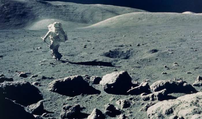 Фото человека на луне настоящие
