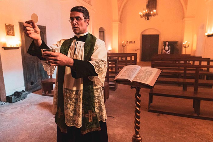 Кадр из фильма 13 пришествий дьявола кадр 13 пришествий дьявола 6