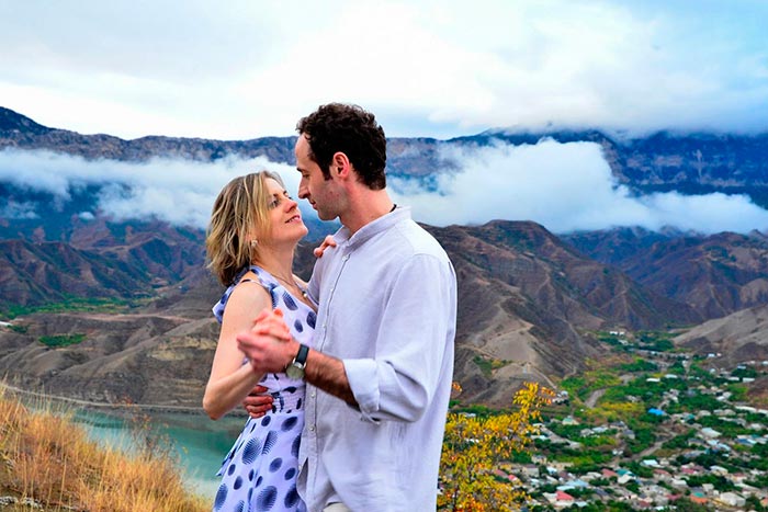 кадр Анна и Вано. Ванна и вино 2