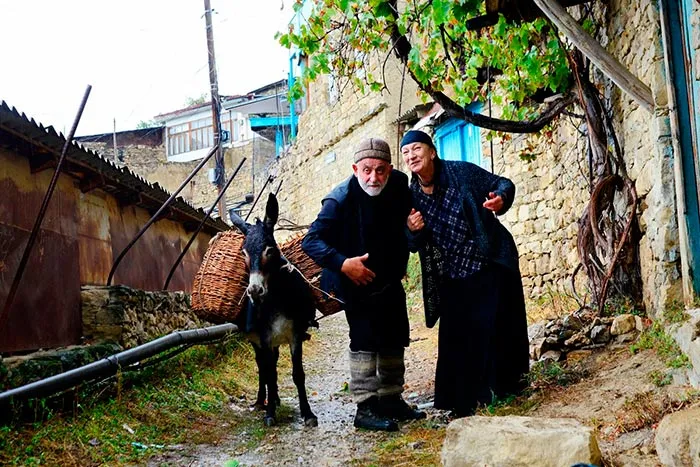 Кадр из фильма Анна и Вано. Ванна и вино кадр Анна и Вано. Ванна и вино 8