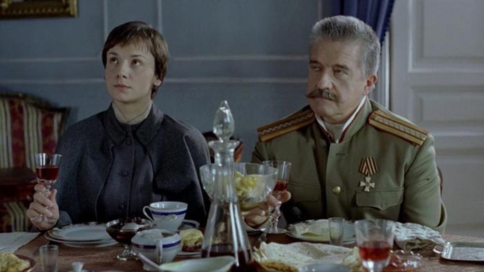 кадр Багровый цвет снегопада 2