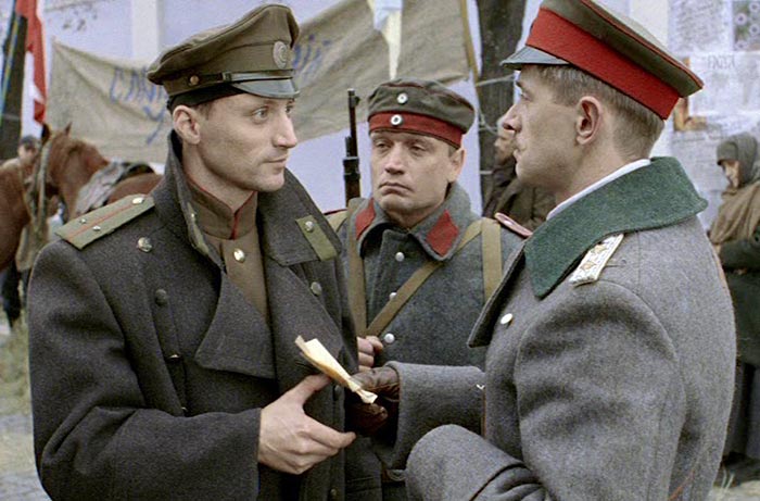 кадр Багровый цвет снегопада 4