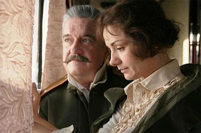 кадр Багровый цвет снегопада 7