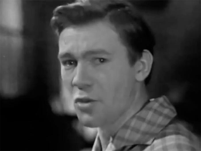 Кадр из фильма Белая перчатка кадр Белая перчатка 6