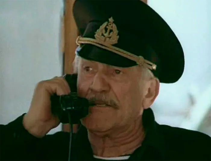 кадр Без году неделя 6