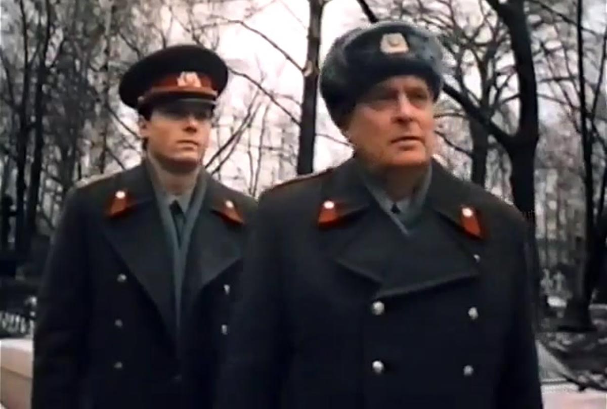 Кадр из фильма Билет в красный театр, или Смерть гробокопателя кадр Билет в красный театр, или Смерть гробокопателя 2