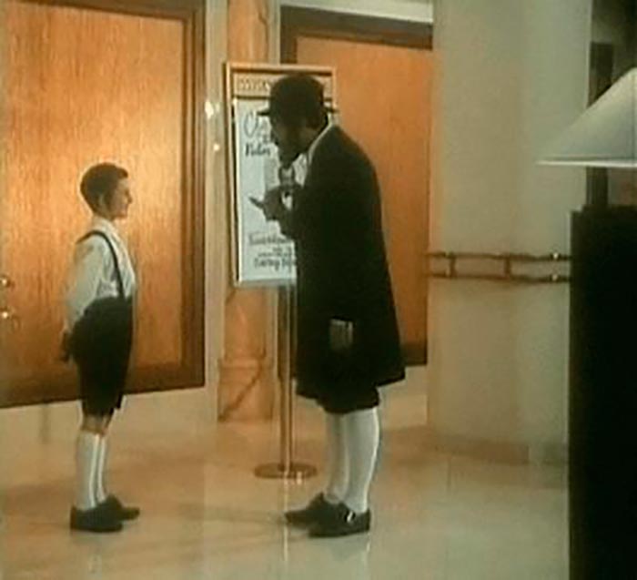 кадр Благотворительный бал 10