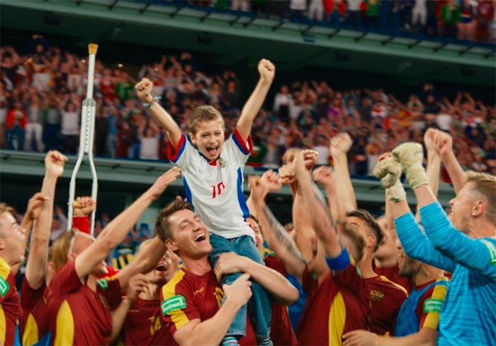 Кадр из фильма Больше чем футбол кадр Больше чем футбол 10