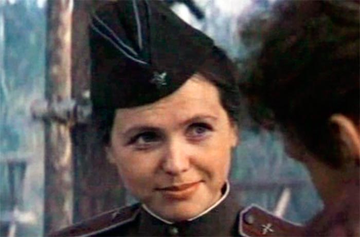 Кадр из фильма Букет фиалок кадр Букет фиалок 4