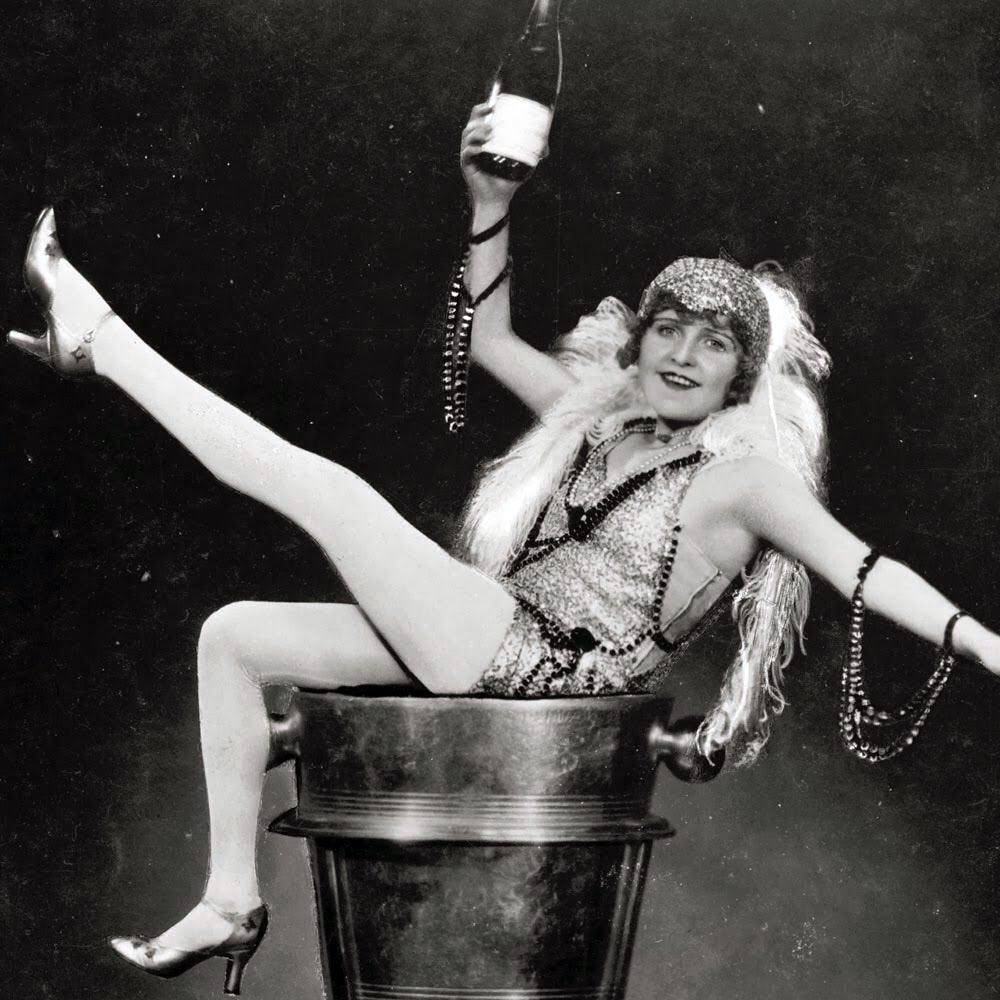 кадр Шампанское 4