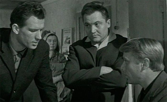 Кадр из фильма Человек без паспорта кадр Человек без паспорта 8